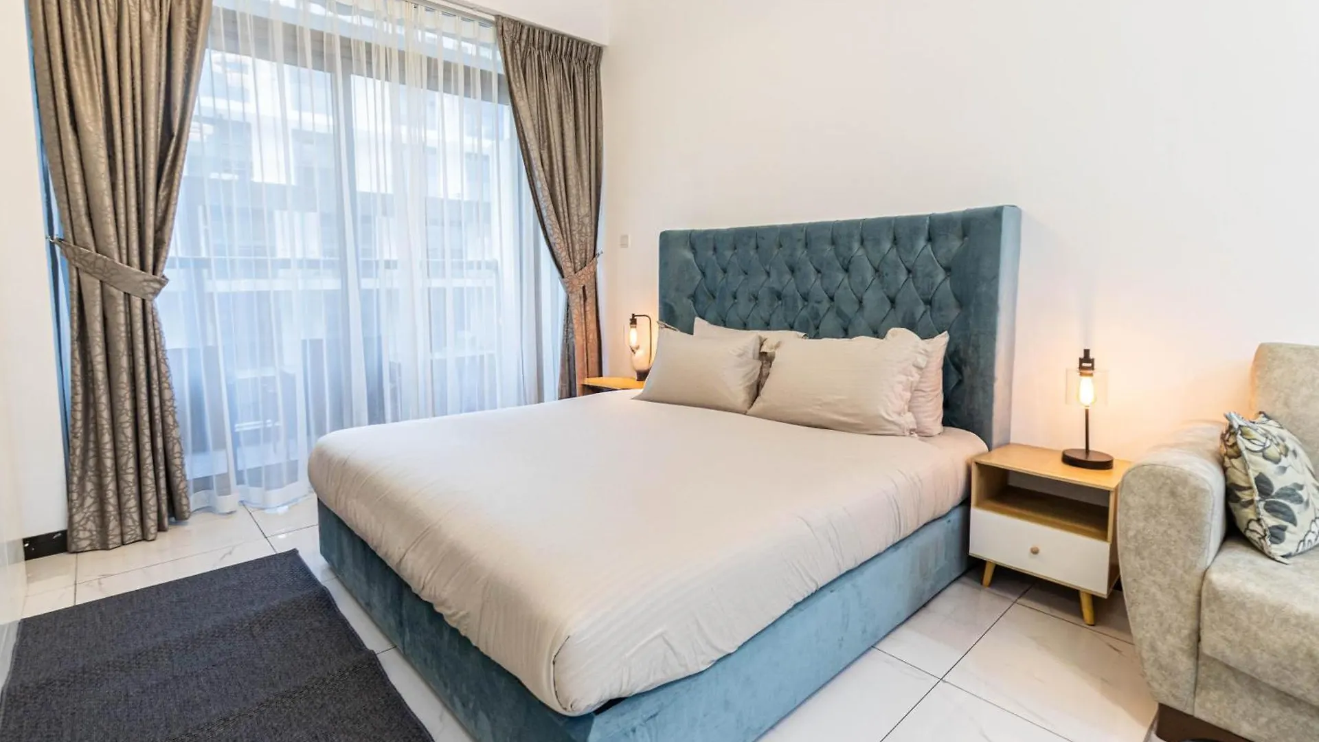 Bright Studio Crystal Residence Jvc Dubai 0*,
